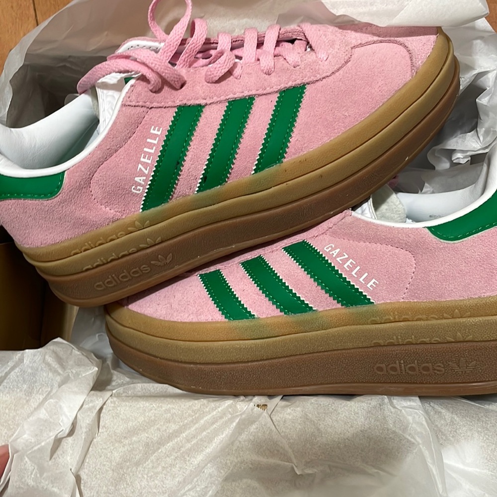 NWT Adidas Gazelle BOLD size 5 women green pink